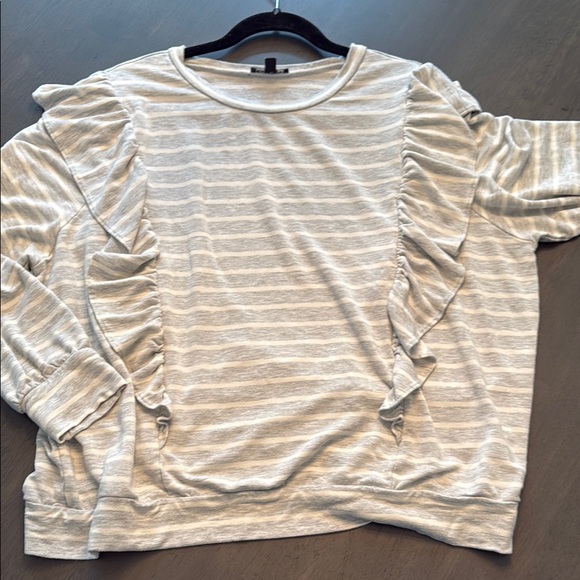 Striped Gray Ruffle Top - Picture 7 of 7